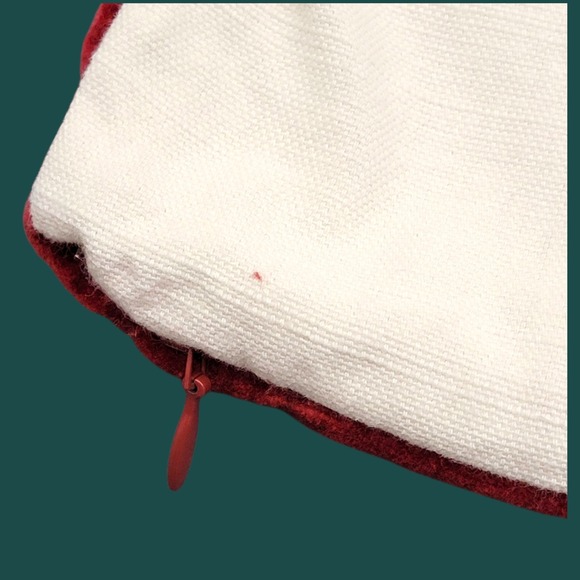 Pottery Barn Gnome Pillow Covers Set of 2 Pom Pom Christmas Square Holiday - Picture 4 of 14